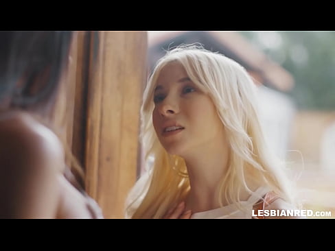 ❤️ Tyttö tulee kotiin muutamaa kuukautta myöhemmin ja päätyy syömään äitipuolensa pillua ❤ Porno at fi.naughtyhentai.ru ❤